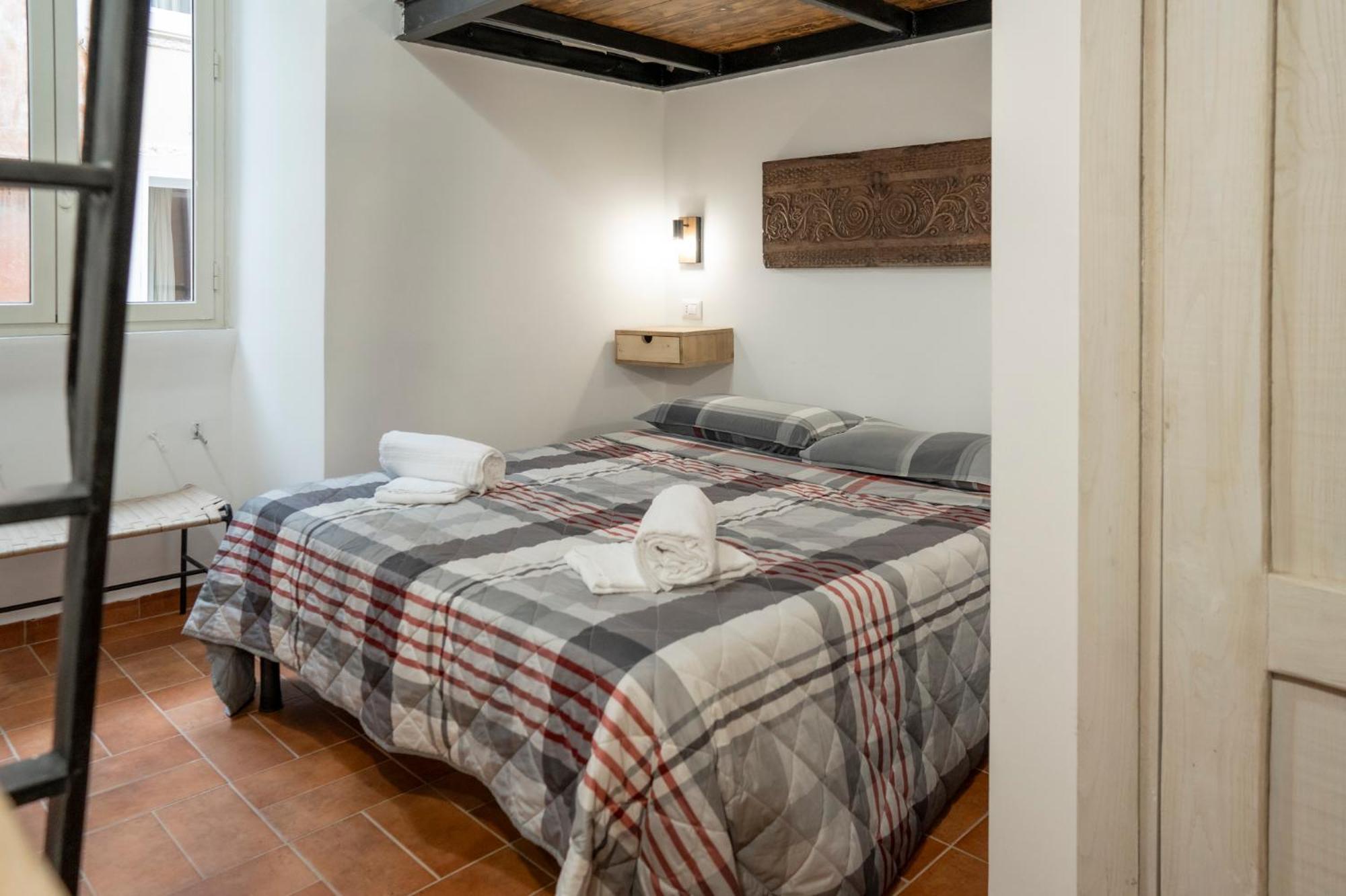 Home Domus Capocci - Rione Monti Roma Eksteriør bilde